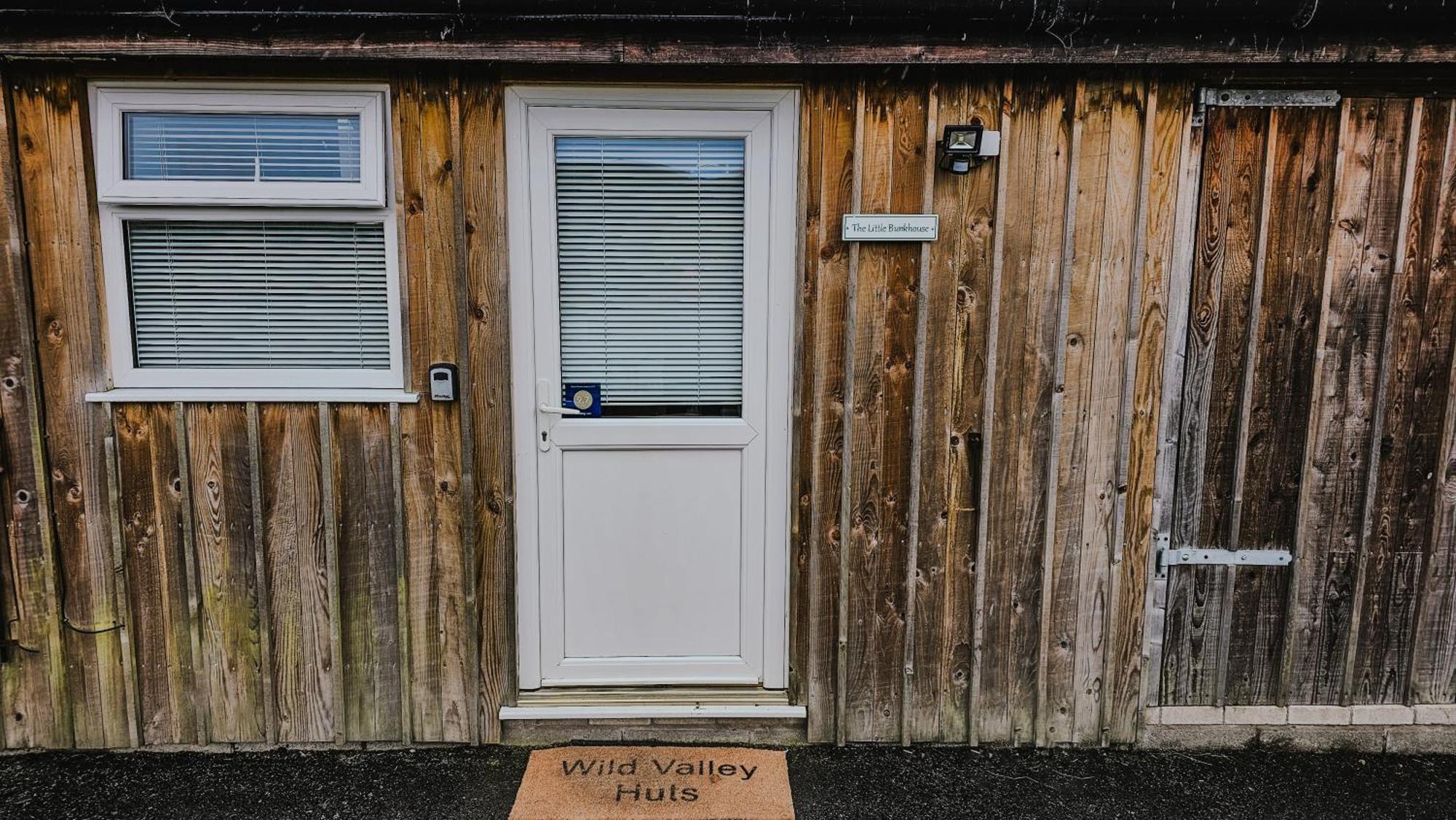 Wild Valley Bunkhouse Llanrhaeadr-ym-Mochnant Dış mekan fotoğraf